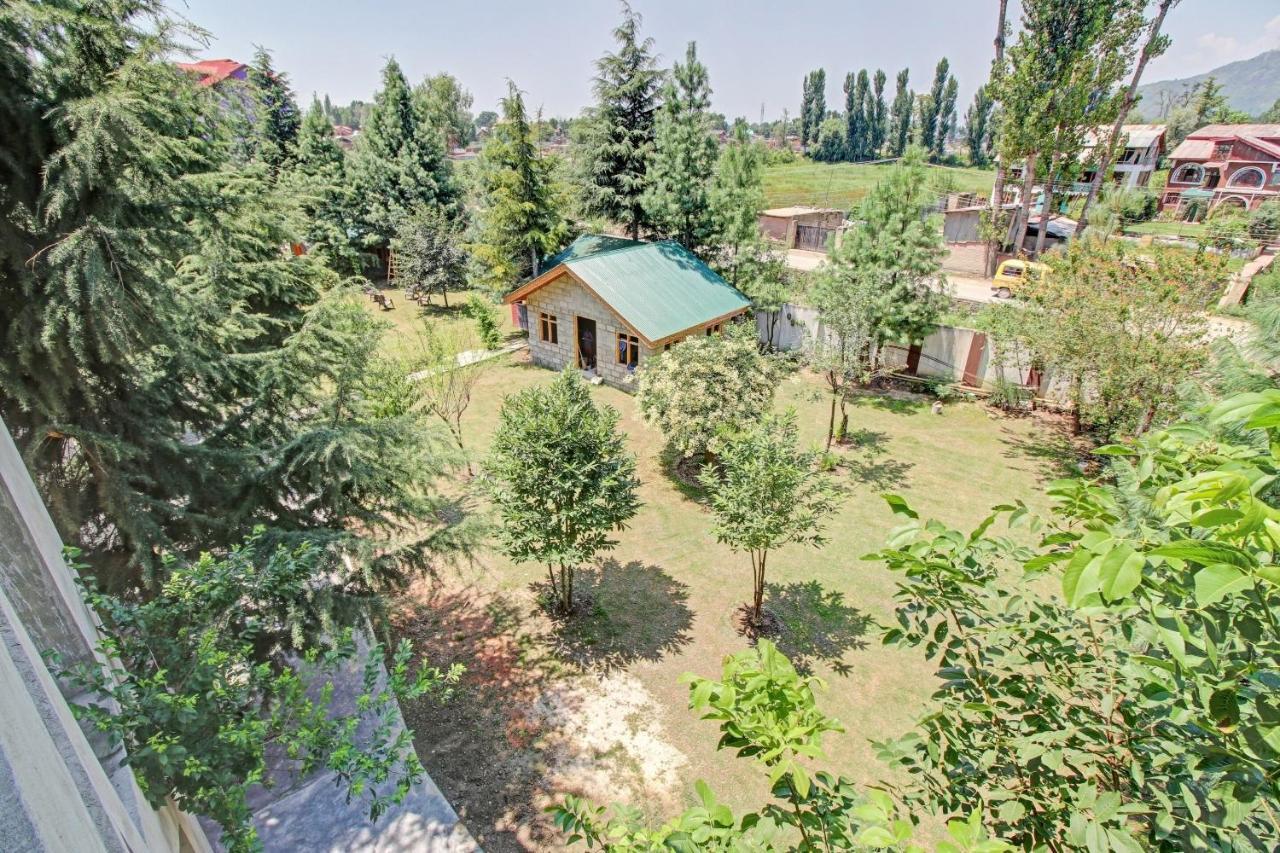 Super Oyo Capital O 91600 The Village Classic Hotel And Restaurant Srīnagar Zewnętrze zdjęcie